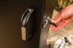 Ahumador De Gas Vertical Broil King 26 Ahumador De Gas Vertical Broil King -Fuego y Brasa Ahumador de Gas Vertical Broil King 13