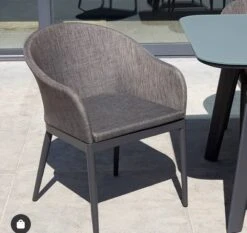 Sillón Con Cojín Brisa Charcoal -Fuego y Brasa Sillon con Cojin Brisa Charcoal 1