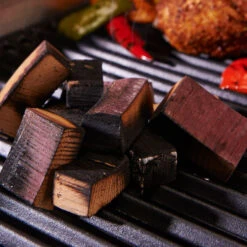 Trozos De Barril De Vino Broil King 8 Trozos De Barril De Vino Broil King -Fuego y Brasa Trozos de Barril de Vino 2