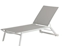 Tumbona Cannes Apilable Con Ruedas Caqui