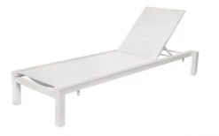 Tumbona Una Apilable Con Ruedas Blanca